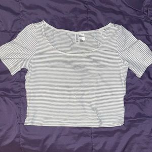 Divided H&M White and Grey Crop Top Size Small